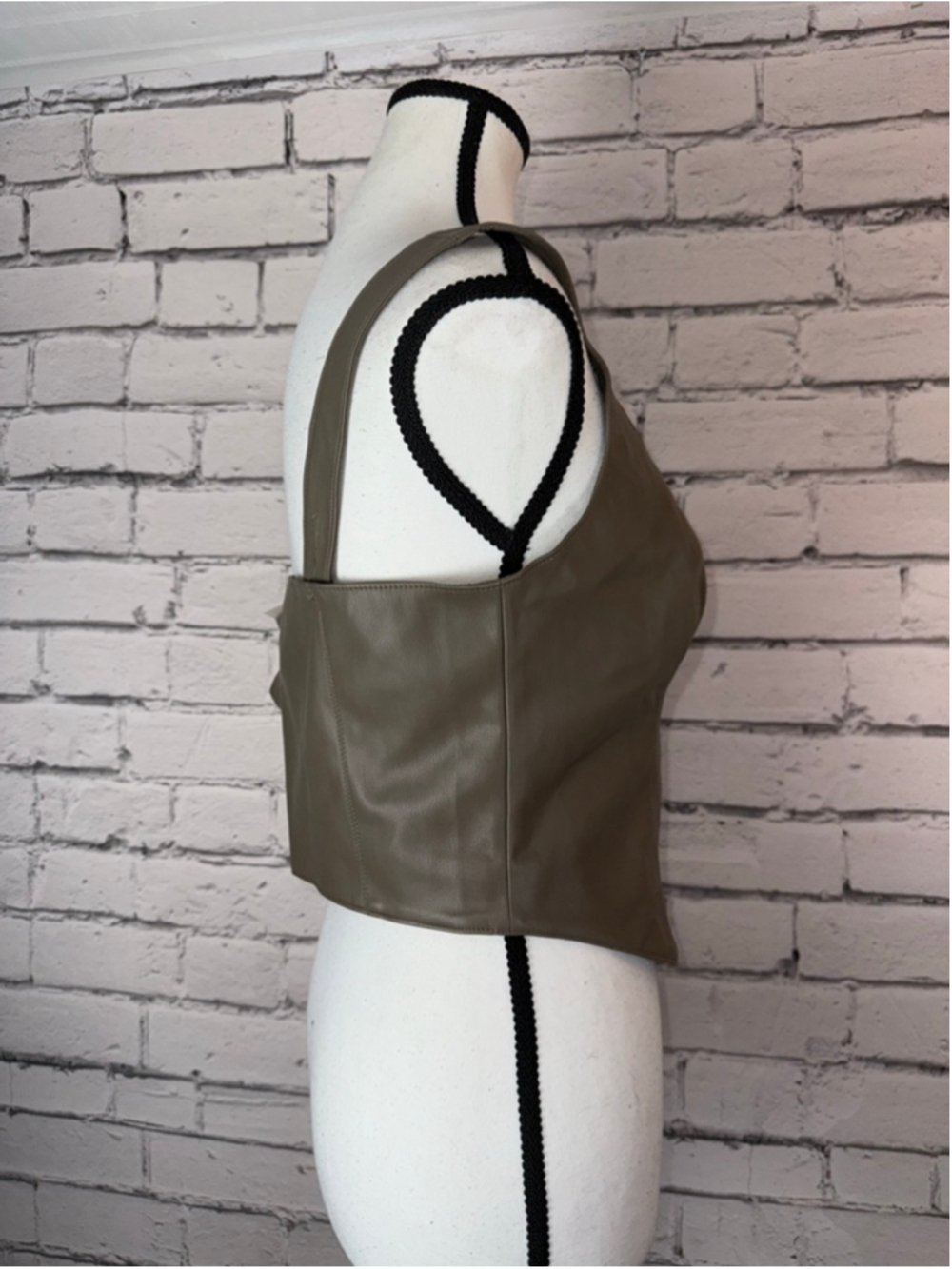 Women's Abercrombie & Fitch Corset Tank Top Faux Leather Taupe Tan size Medium - Picture 8 of 12